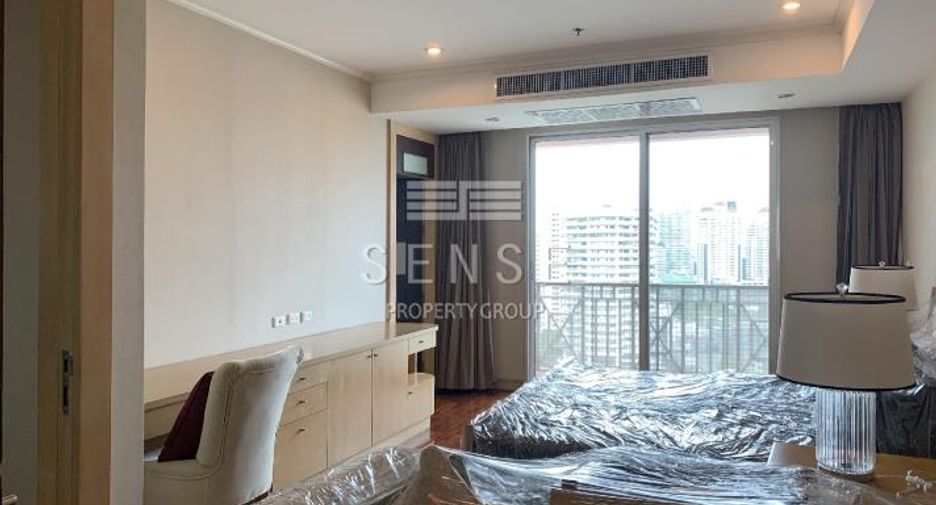 For rent 3 bedrooms condo in Watthana, Bangkok