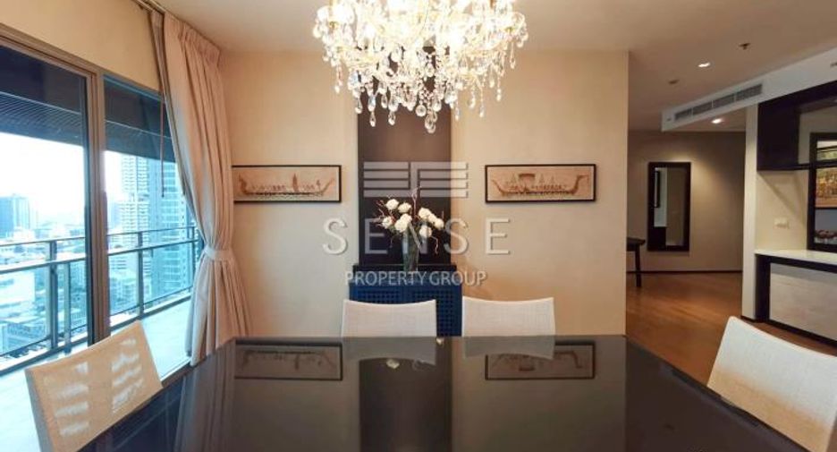 For rent 3 bedrooms condo in Khlong Toei, Bangkok