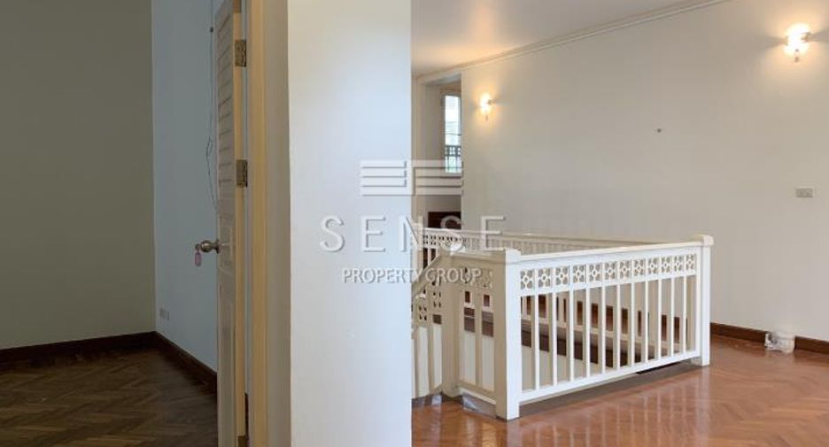 For rent 5 bedrooms house in Khlong Toei, Bangkok