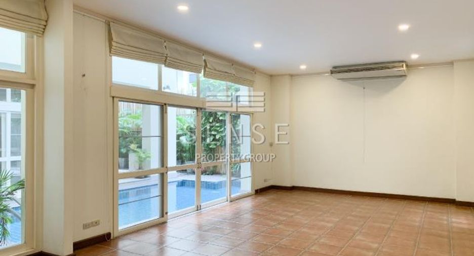 For rent 5 bedrooms house in Khlong Toei, Bangkok