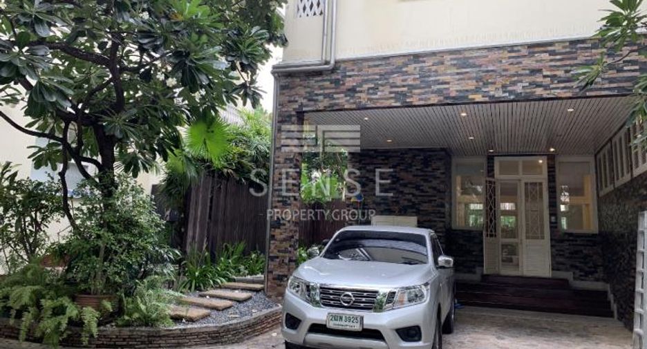 For rent 5 bedrooms house in Khlong Toei, Bangkok
