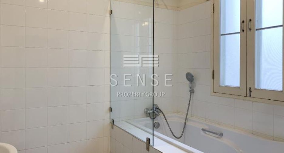 For rent 5 bedrooms house in Khlong Toei, Bangkok