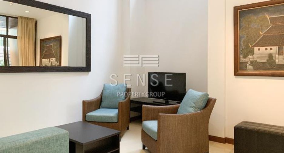For rent 3 bedrooms townhouse in Watthana, Bangkok
