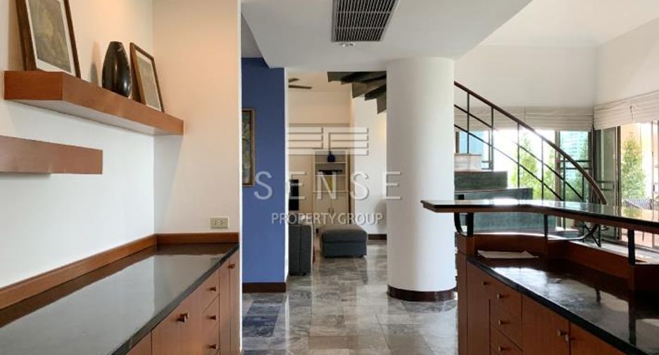 For rent 4 bedrooms condo in Watthana, Bangkok