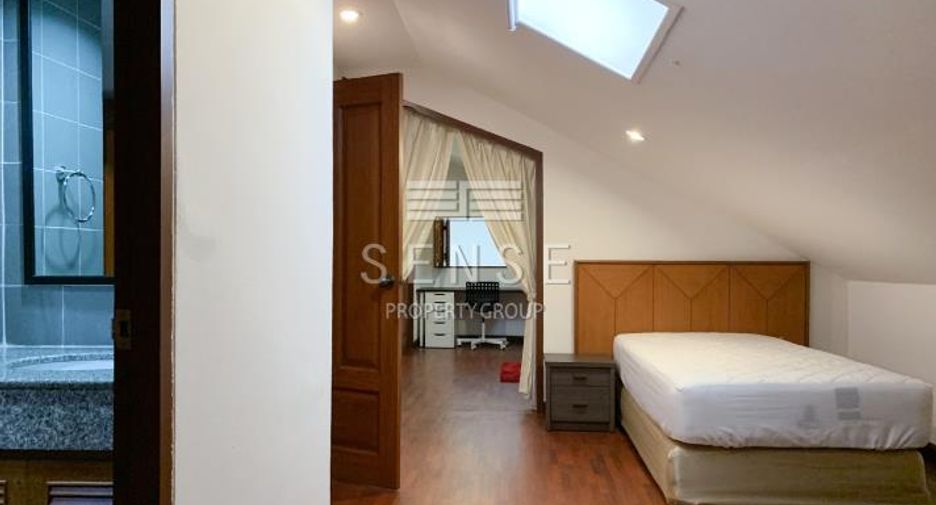 For rent 4 bedrooms condo in Watthana, Bangkok