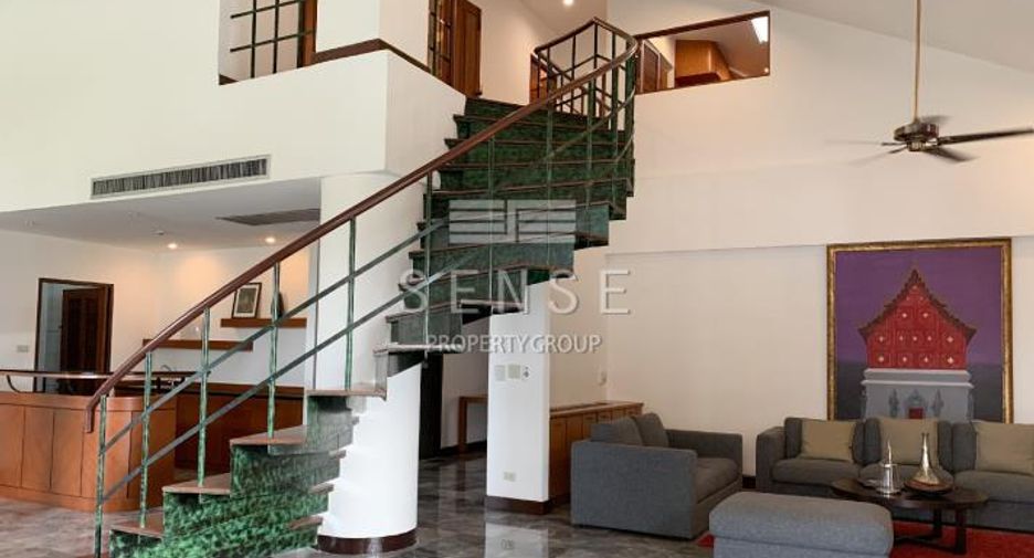 For rent 4 bedrooms condo in Watthana, Bangkok