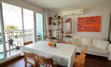 For rent 4 bedrooms condo in Watthana, Bangkok