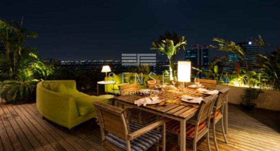 For sale 4 bedrooms condo in Watthana, Bangkok