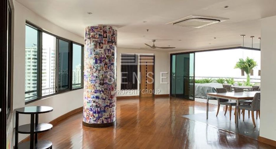 For sale 4 bedrooms condo in Watthana, Bangkok