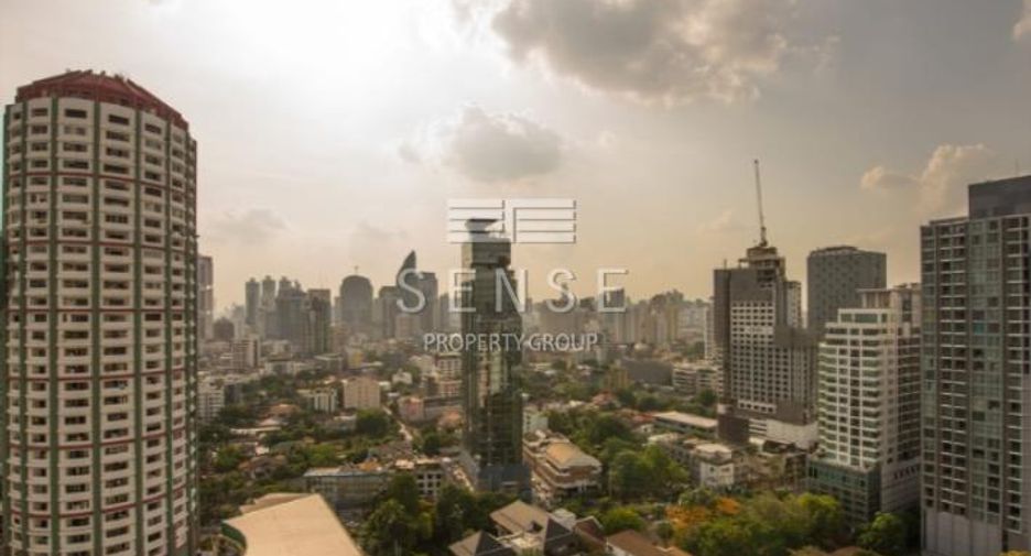 For sale 4 bedrooms condo in Watthana, Bangkok