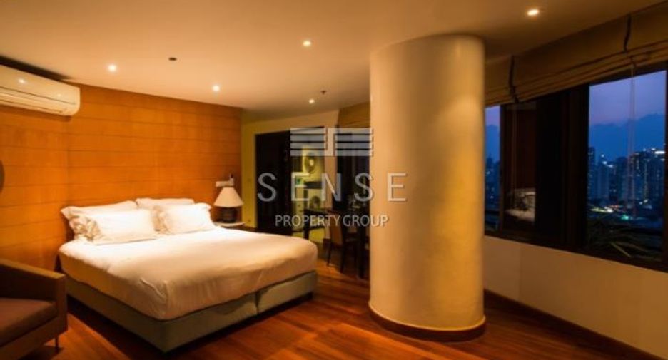 For sale 4 bedrooms condo in Watthana, Bangkok