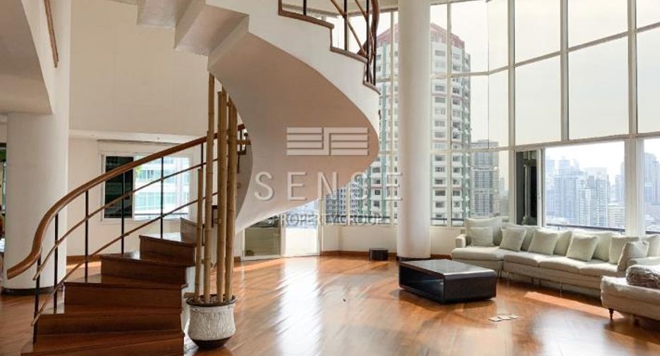For sale 4 bedrooms condo in Watthana, Bangkok