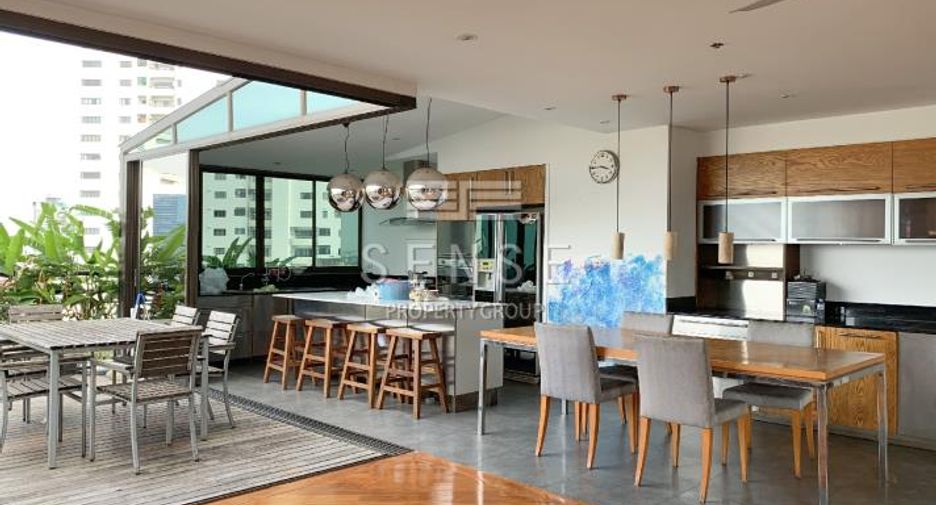 For sale 4 bedrooms condo in Watthana, Bangkok