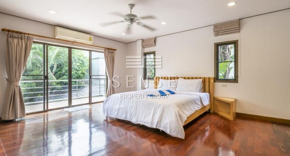 For rent 4 bedrooms house in Saphan Sung, Bangkok