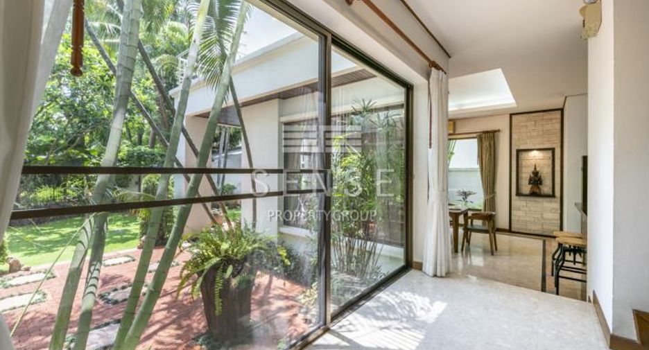 For rent 4 bedrooms house in Saphan Sung, Bangkok