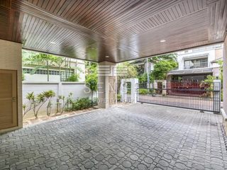 For rent 4 bedrooms house in Saphan Sung, Bangkok