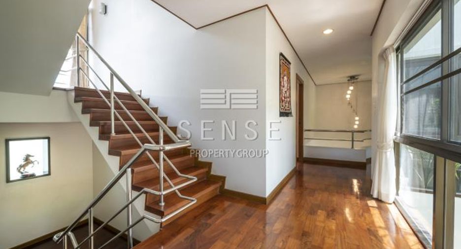 For rent 4 bedrooms house in Saphan Sung, Bangkok