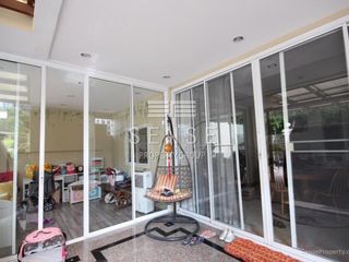 Haus zur Miete mit 4 Zimmer in Khlong Toei, Bangkok