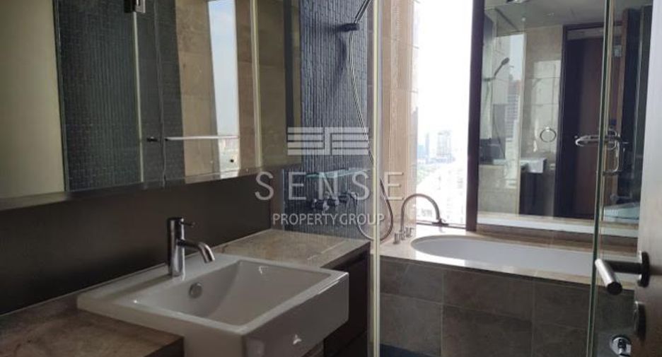 For rent 2 bedrooms condo in Pathum Wan, Bangkok