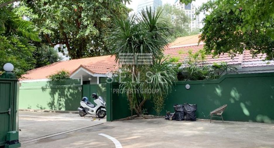 For rent 5 bedrooms house in Sathon, Bangkok