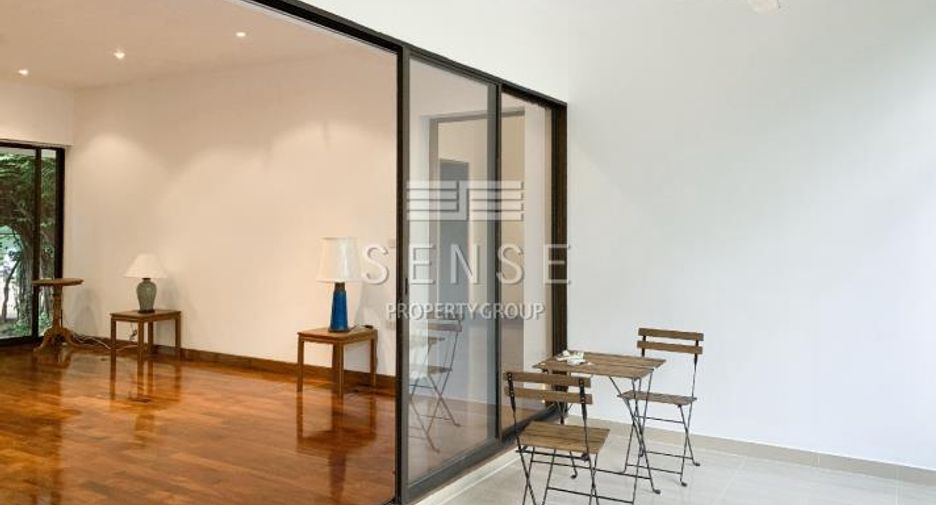 For rent 5 bedrooms house in Sathon, Bangkok