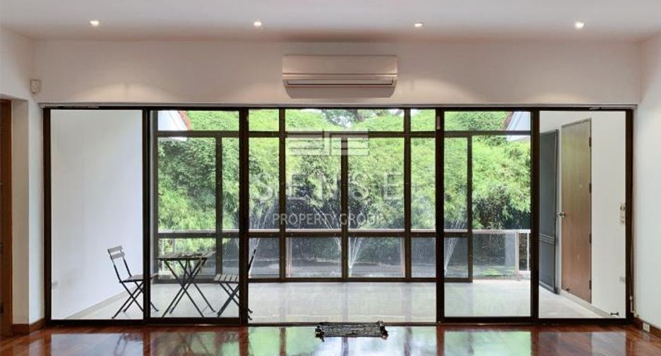For rent 5 bedrooms house in Sathon, Bangkok