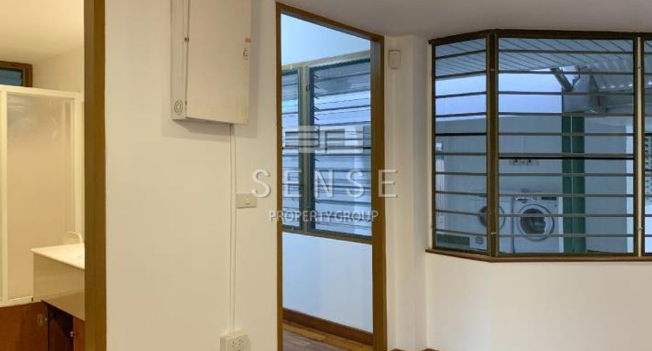 For rent 5 bedrooms house in Sathon, Bangkok