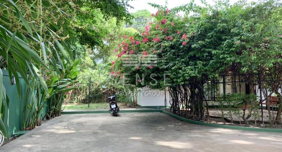 For rent 5 bedrooms house in Sathon, Bangkok