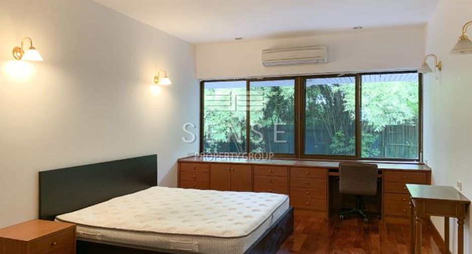 For rent 5 bedrooms house in Sathon, Bangkok