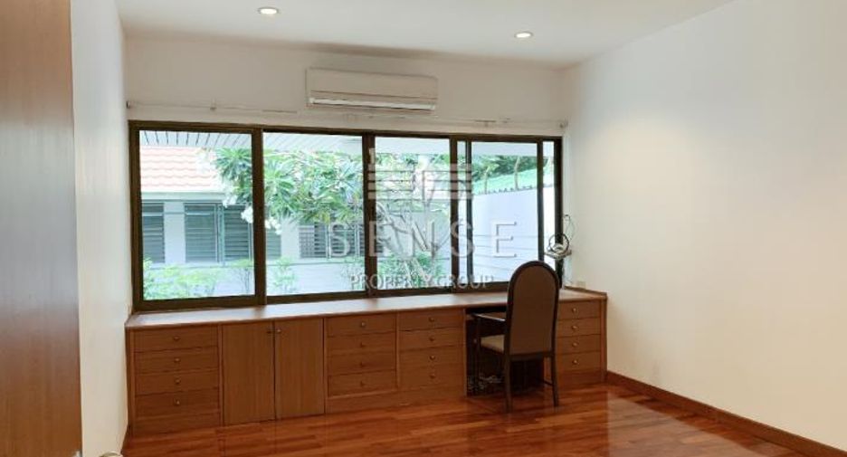 For rent 5 bedrooms house in Sathon, Bangkok