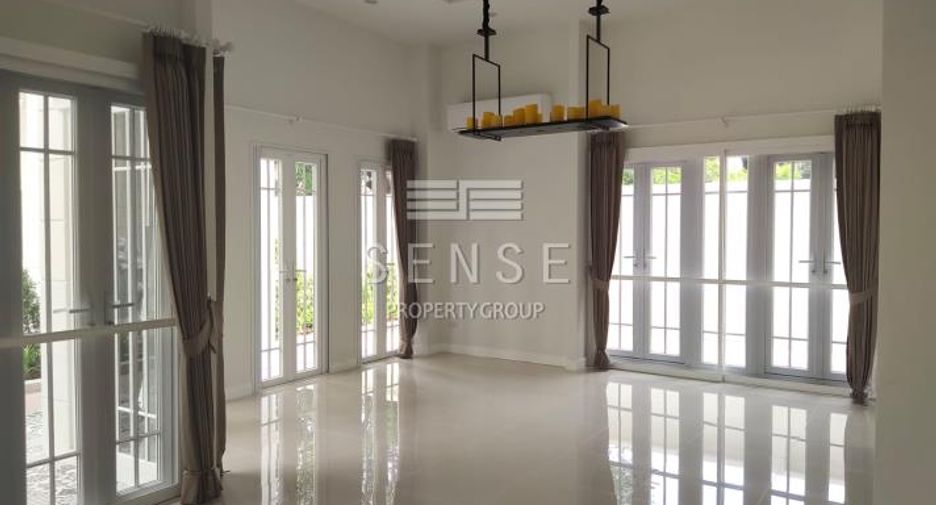 For rent 4 bedrooms house in Khlong Toei, Bangkok