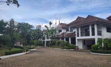 ให้เช่า 4 ห้องนอน บ้านเดี่ยว ใน คลองเตย, กรุงเทพฯ