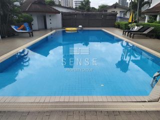 For rent 4 bedrooms house in Khlong Toei, Bangkok