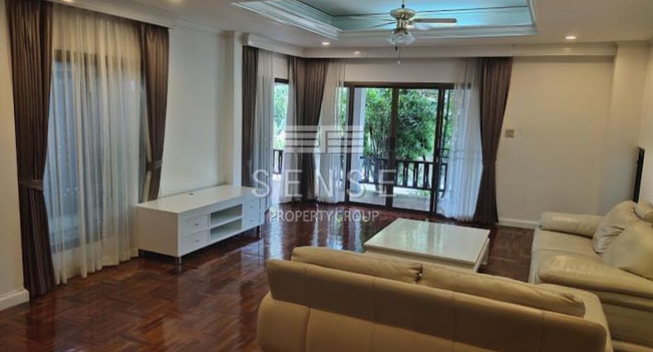 For rent 4 bedrooms house in Khlong Toei, Bangkok