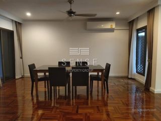 For rent 4 bedrooms house in Khlong Toei, Bangkok