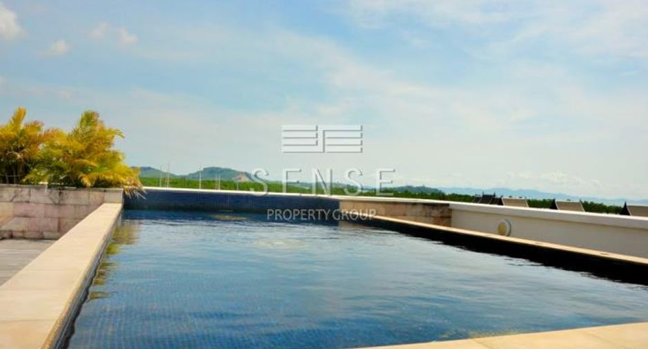 For sale 4 bedrooms condo in Mueang Phuket, Phuket