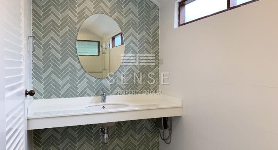 For rent 3 bedrooms house in Pathum Wan, Bangkok