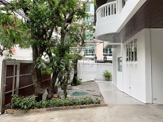 À louer 3 chambres maison à Pathum Wan, Bangkok