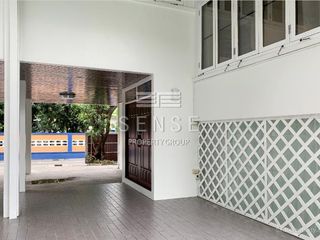 À louer 3 chambres maison à Pathum Wan, Bangkok