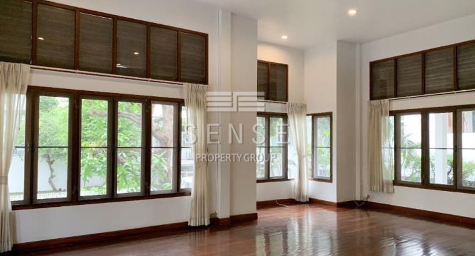 For rent 3 bedrooms house in Pathum Wan, Bangkok