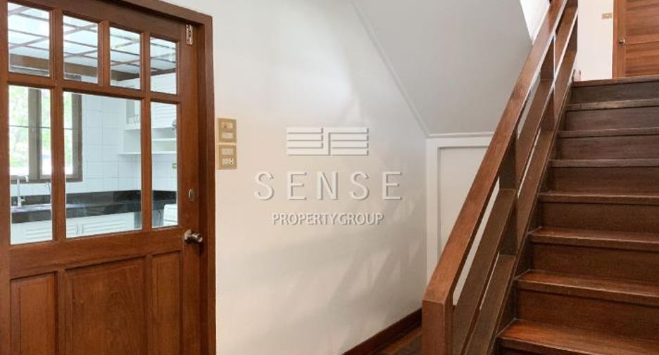 For rent 3 bedrooms house in Pathum Wan, Bangkok