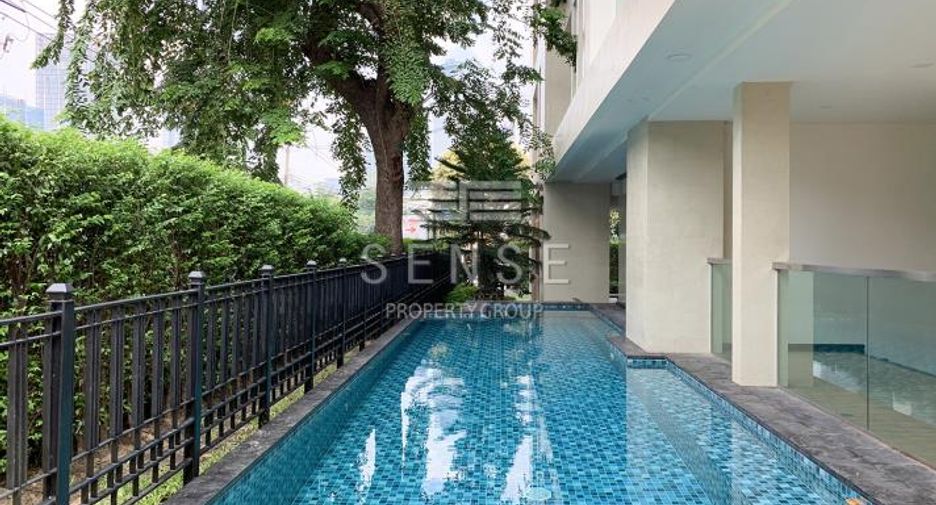 For rent 3 bedrooms condo in Khlong Toei, Bangkok