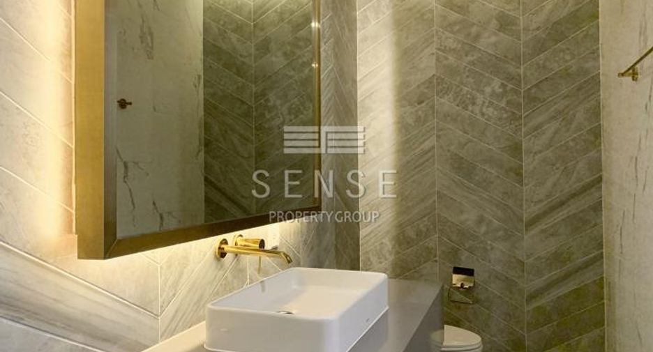 For rent 3 bedrooms condo in Khlong Toei, Bangkok