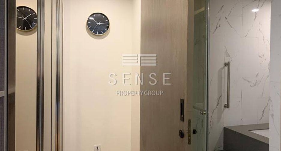 For rent 3 bedrooms condo in Khlong Toei, Bangkok