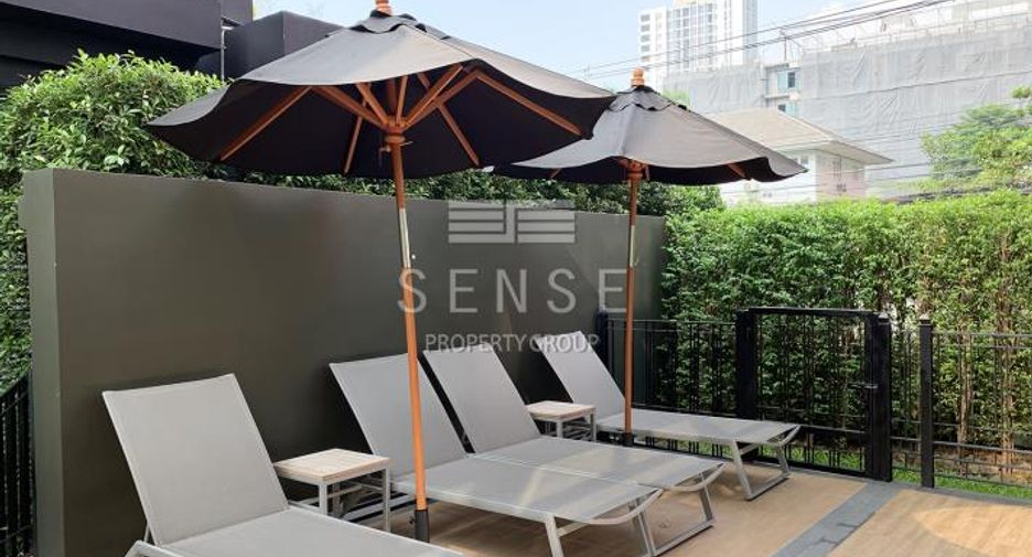 For rent 3 bedrooms condo in Khlong Toei, Bangkok