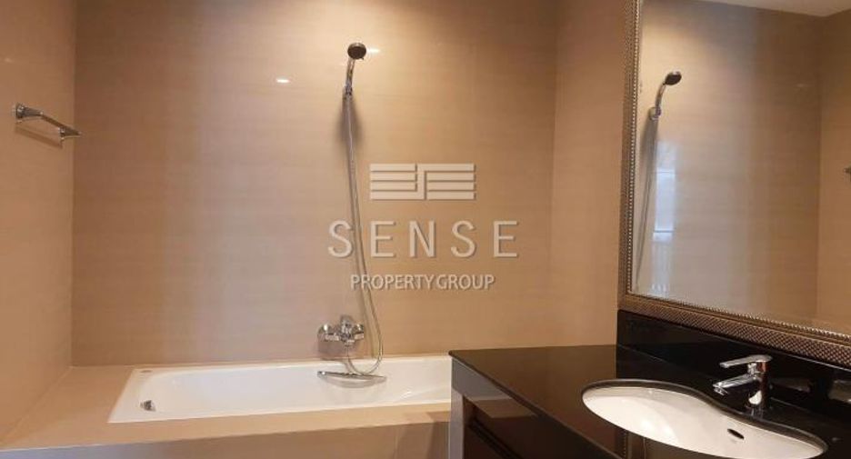 For sale 3 bedrooms condo in Sathon, Bangkok
