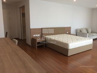 For rent 4 bedrooms condo in Watthana, Bangkok