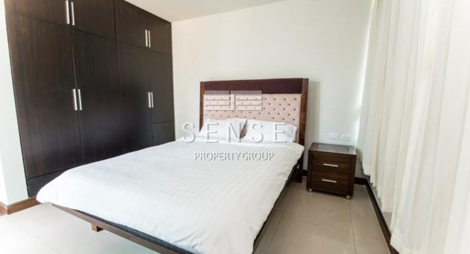 For rent 3 bedrooms condo in Sathon, Bangkok