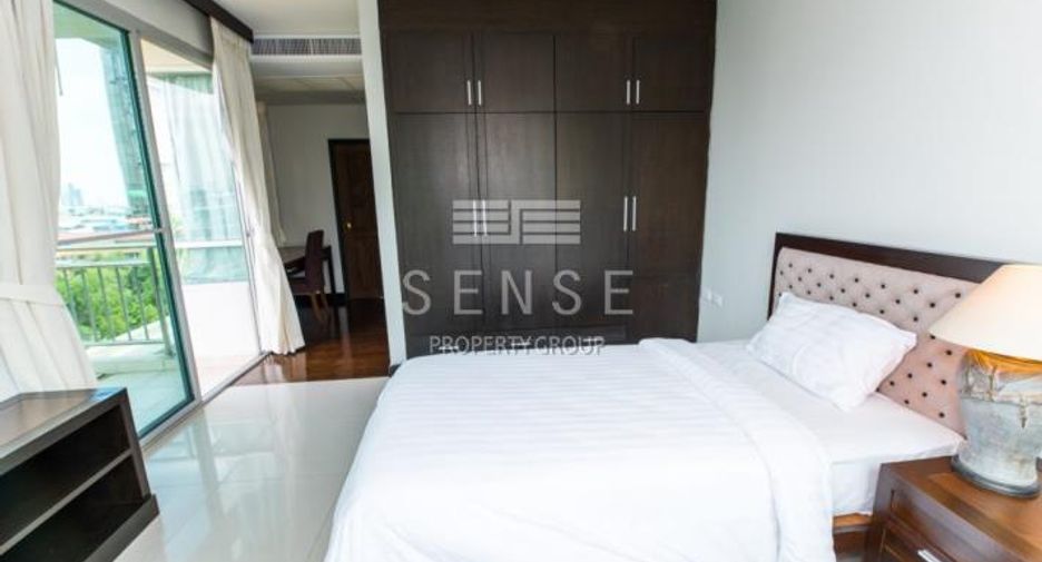 For rent 3 bedrooms condo in Sathon, Bangkok