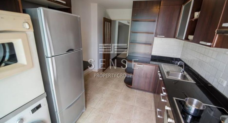 For rent 3 bedrooms condo in Sathon, Bangkok